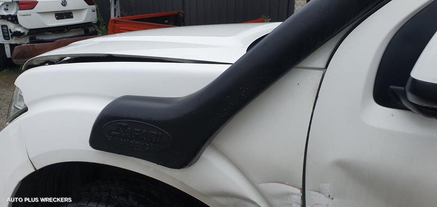 2013 Nissan Navara Right Front Door Window