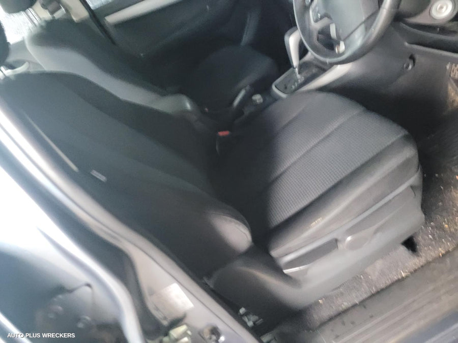 2014 Isuzu Dmax Right Taillight