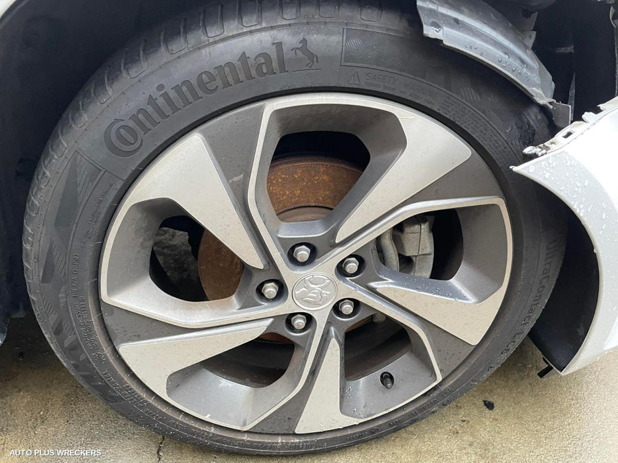 2017 Holden Barina Right Front Hub Assembly