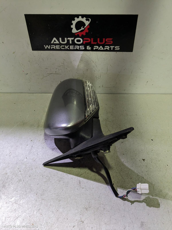 2003-2006 Subaru Liberty Left Door Mirror