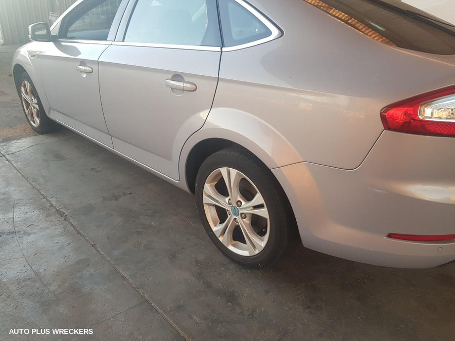 2011 Ford Mondeo Grille