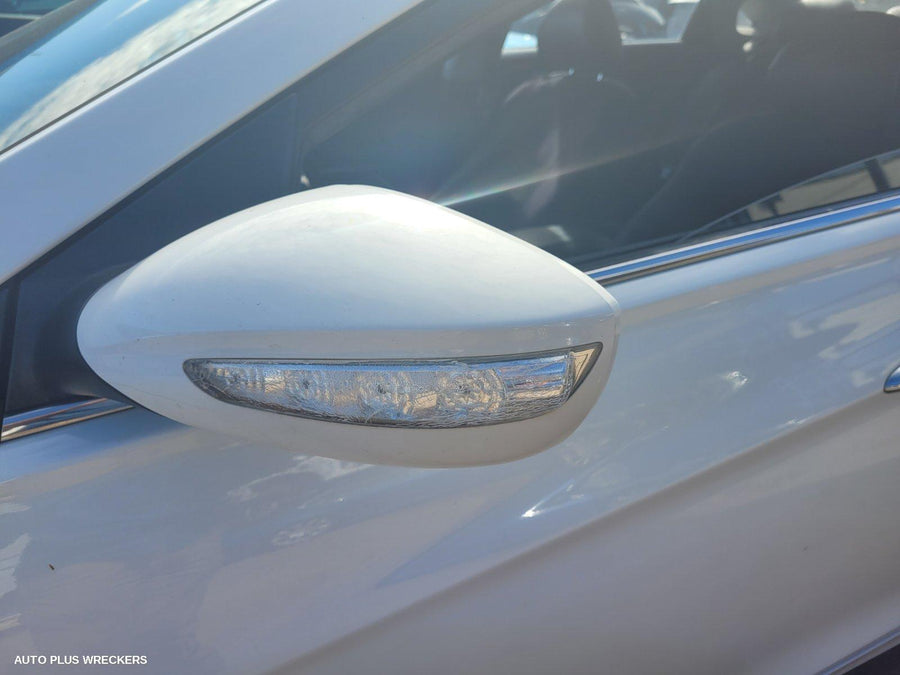 2010 Hyundai I45 Right Indicator Fog Side