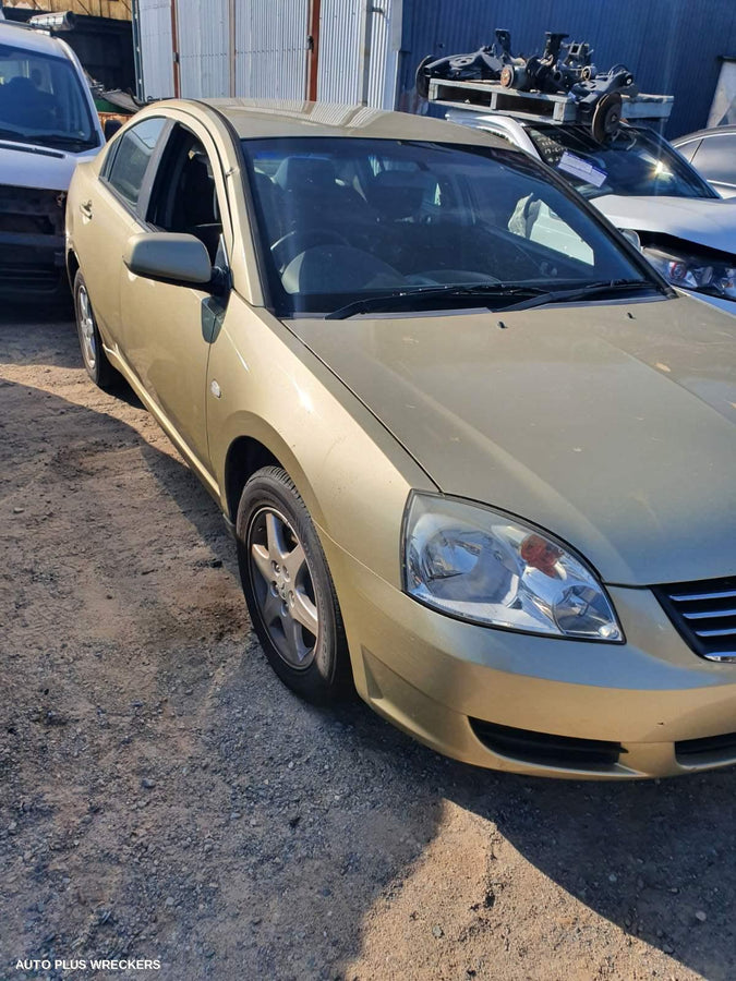 2006 Mitsubishi 380 Bootlid Tailgate