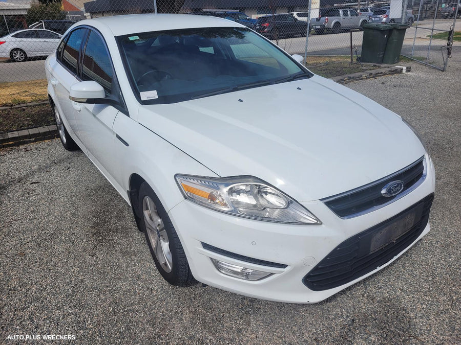 2012 Ford Mondeo Left Rear Door Sliding
