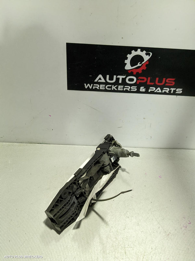 2009 Volkswagen Golf Door Handle