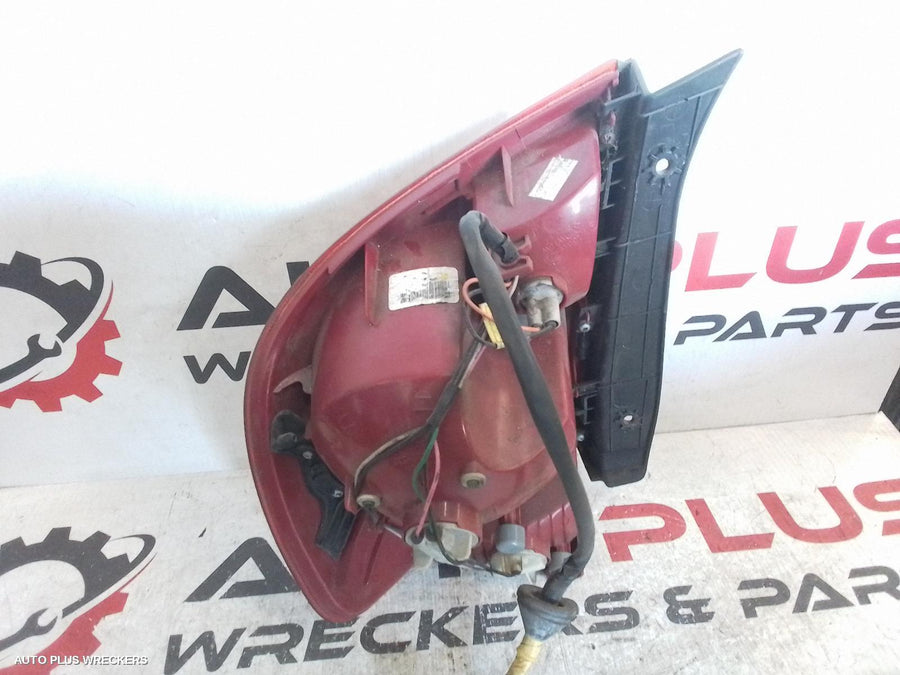 2003 Hyundai Accent Left Taillight