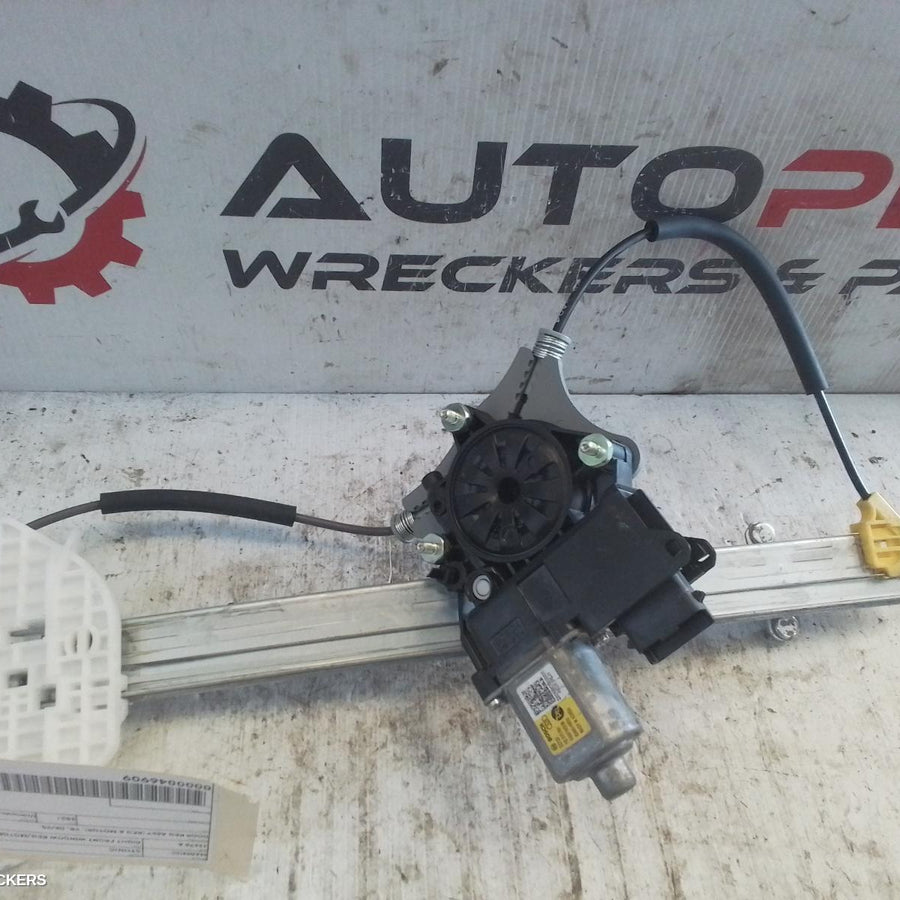 2020-2026 Kia Stonic Right Front Window Reg Motor