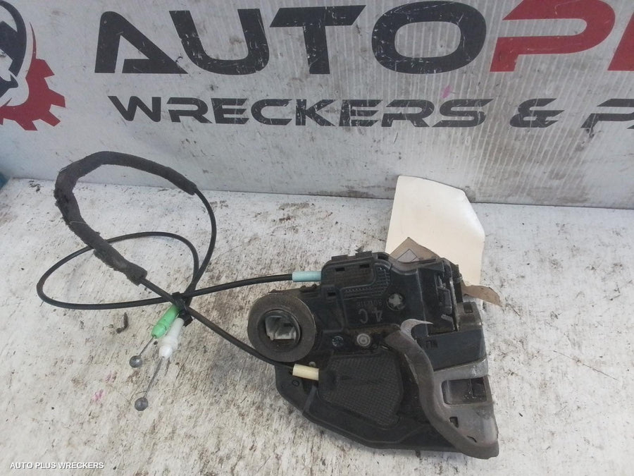 2007-2010 Toyota Kluger Door Boot Gate Lock