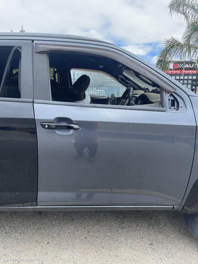 2020-2026 Mazda Bt50 Console