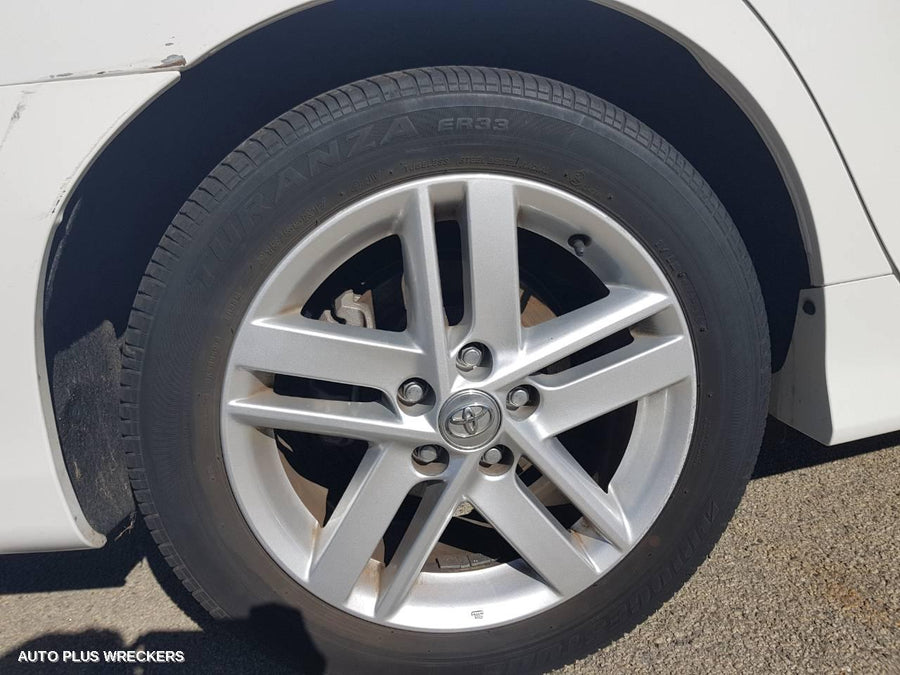 2013 Toyota Camry Rear Garnish