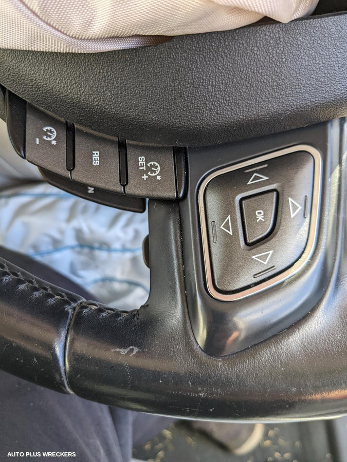 2012 LAND ROVER RANGEROVER EVOQUE LEFT DOOR MIRROR