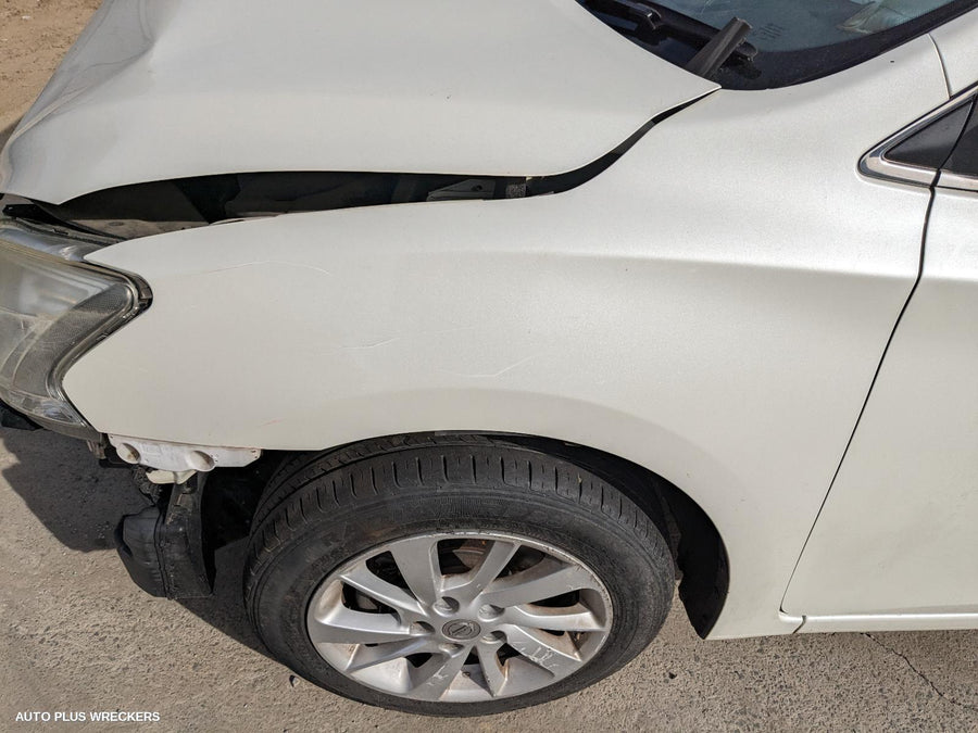 2016 Nissan Pulsar Right Front Window Reg Motor