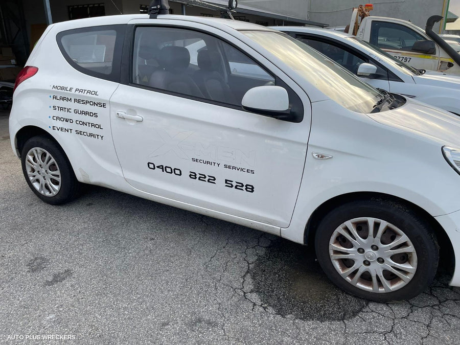 2011 Hyundai I20 Left Front Door Window