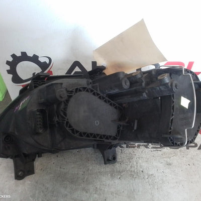 2004-2010 Volkswagen Caddy Right Headlamp