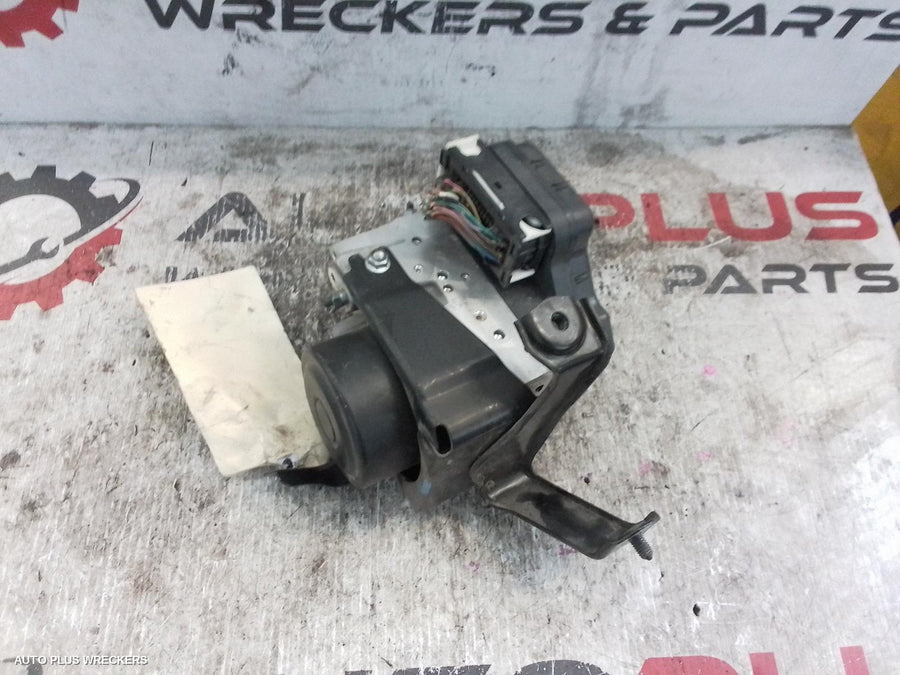 2005-2014 Lexus Is250/is250c Abs Pump Modulator