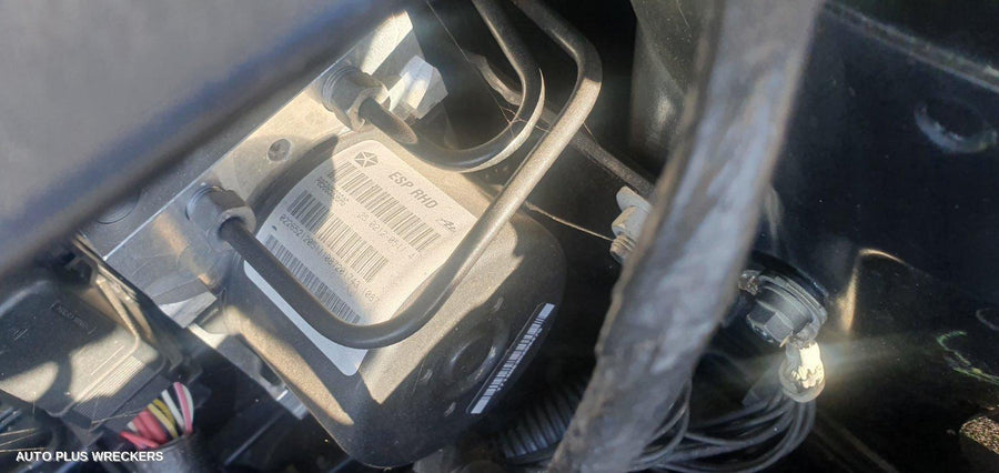 2007 Dodge Avenger Left Taillight