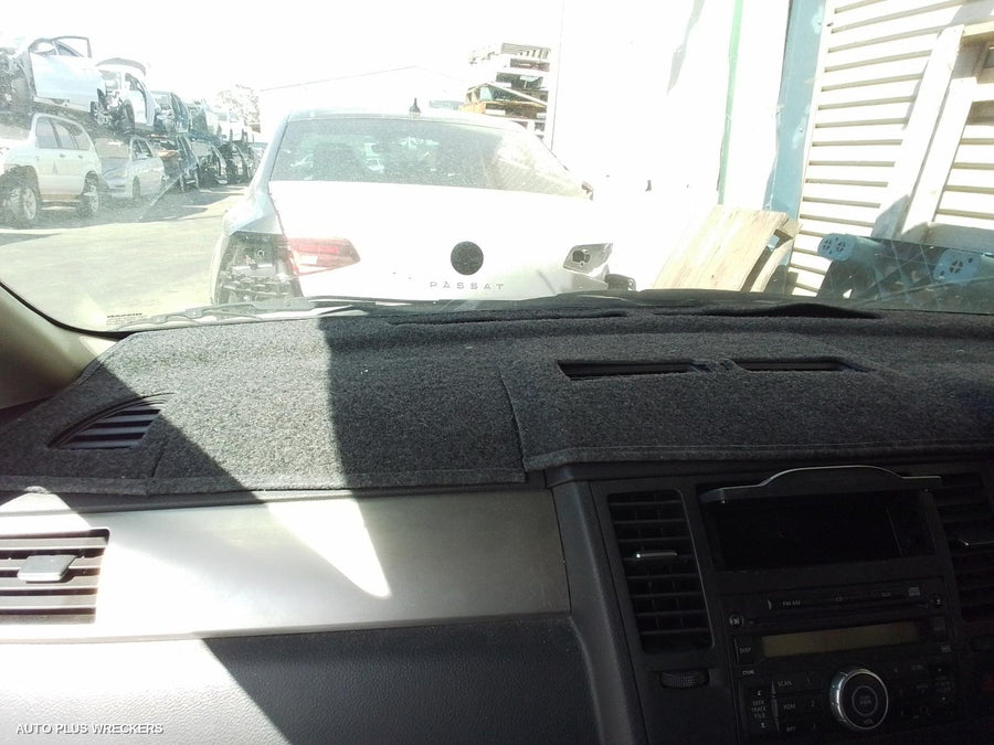 2011 Nissan Tiida Fan