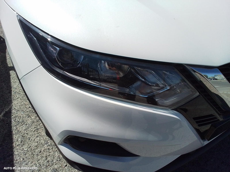 2017 Nissan Qashqai Left Taillight