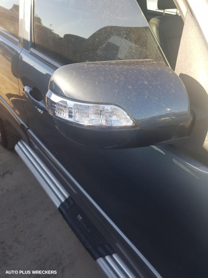 2007 Mazda Tribute Right Rear Door Sliding