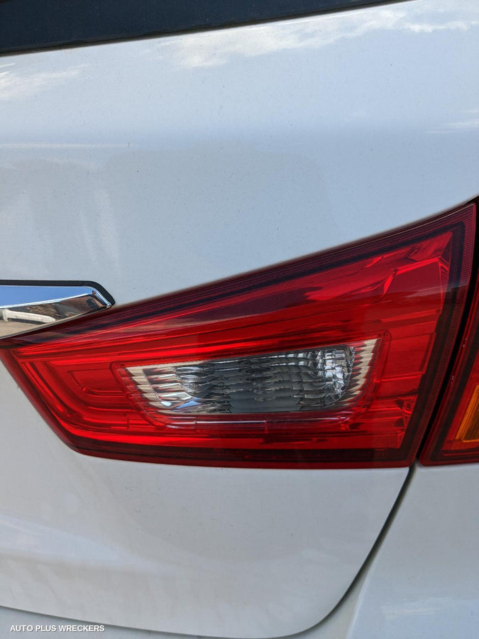 2019 Mitsubishi Asx Left Rear Door Window