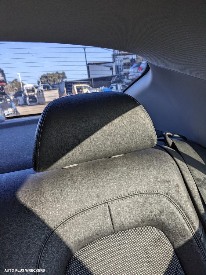 2013 Kia Optima Right Front Door Window