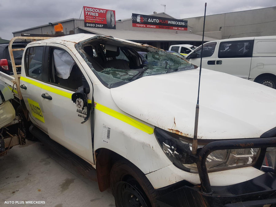 2019 Toyota Hilux Right Driveshaft