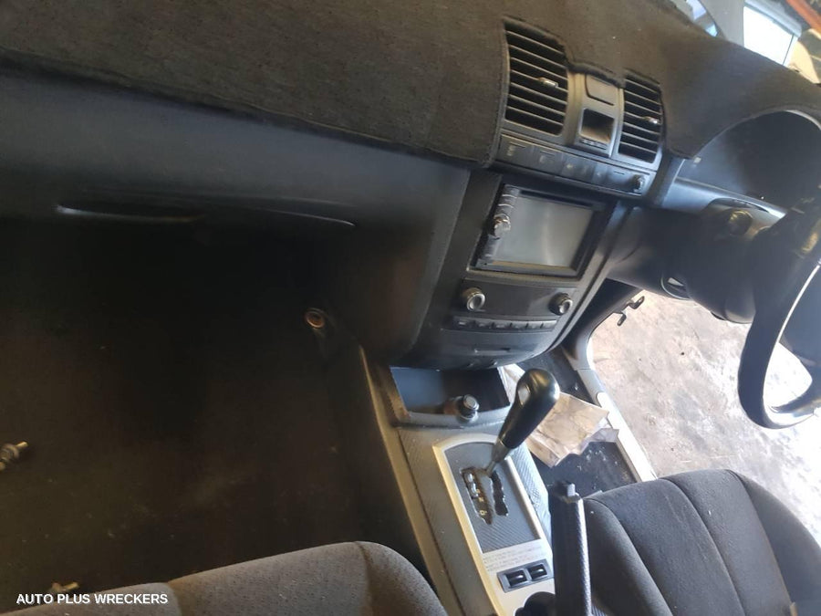 2006 Ssangyong Rexton Left Front Door