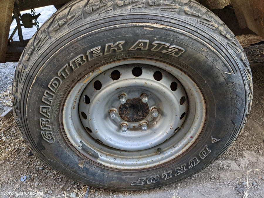 2016 Isuzu Dmax Spare Wheel Carrier