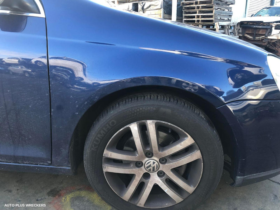 2006 Volkswagen Jetta Left Taillight