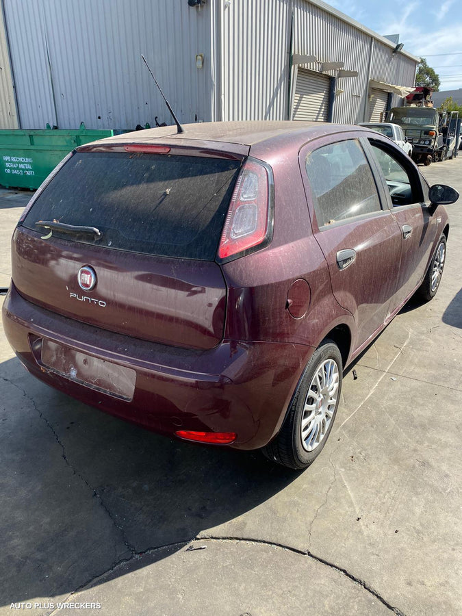 2013 Fiat Punto Right Guard