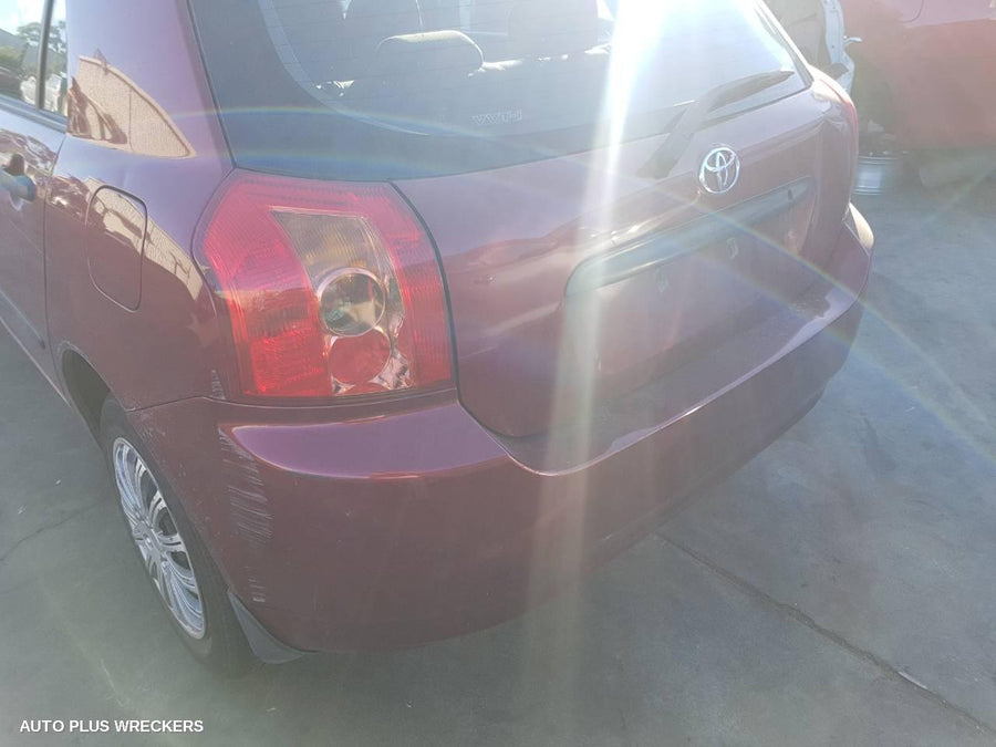 2001-2007 Toyota Corolla Right Rear 1 4 Door Glass