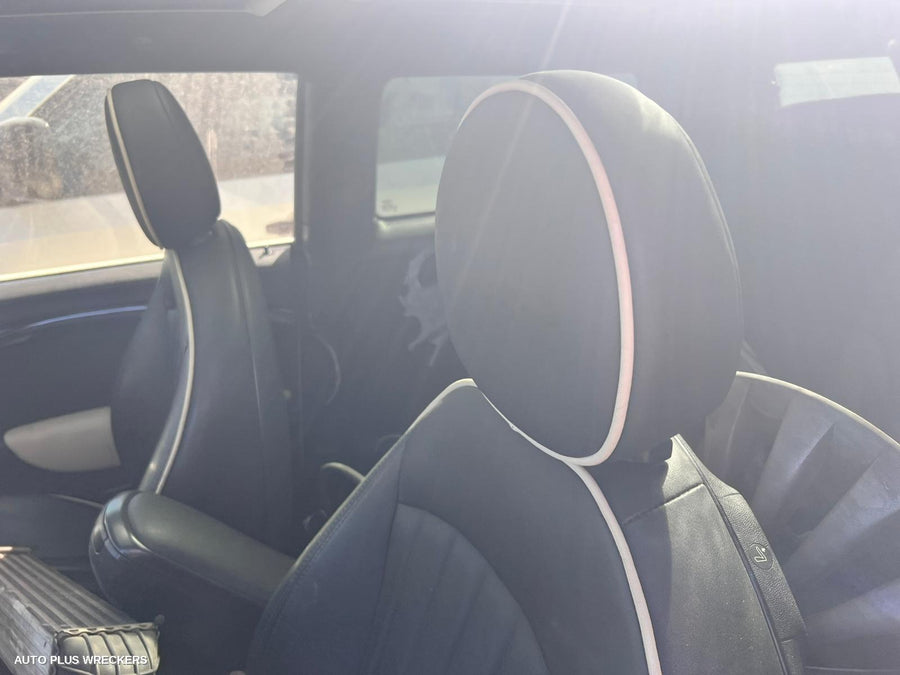 2008 Mini Cooper Left Taillight