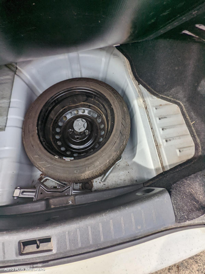 2015 Nissan Pulsar Left Rear Door Window