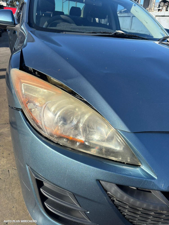 2009-2013 Mazda 3 Console