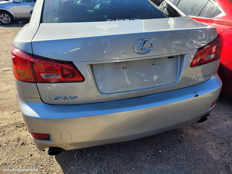 2005-2013 Lexus Is250/is250c Left Rear Door Sliding