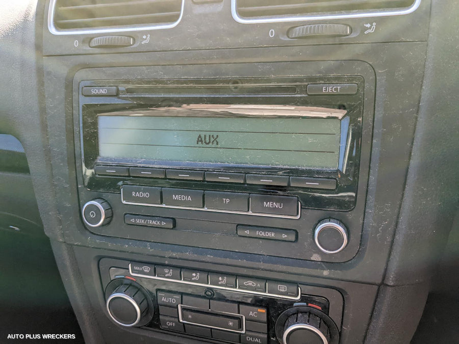 2009 Volkswagen Golf Right Taillight