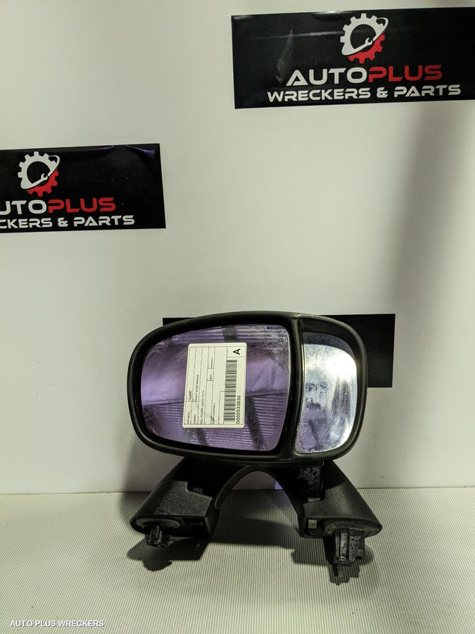 2009 Renault Trafic Right Door Mirror