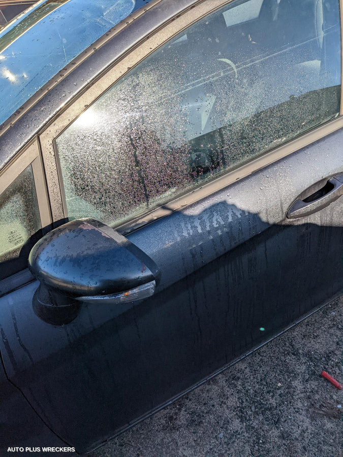 2009 Ford Fiesta Left Guard