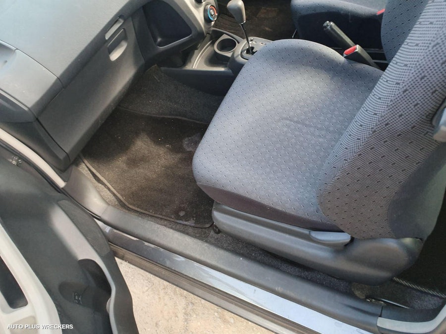 2010 TOYOTA YARIS WASHER BOTTLE