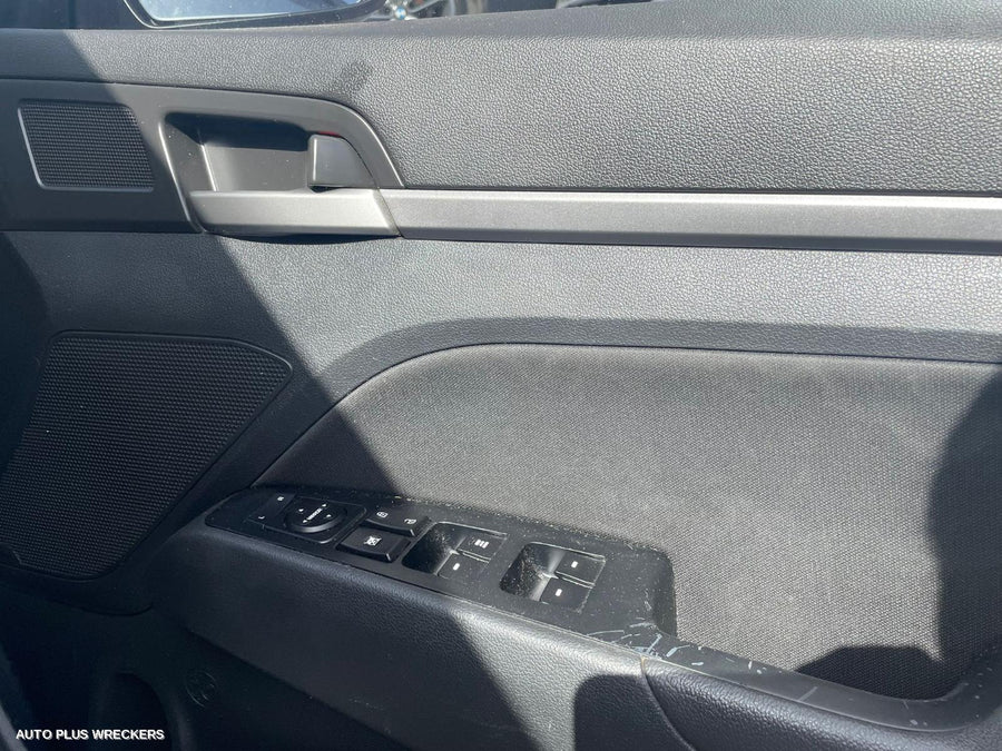 2018 Hyundai Elantra Right Driveshaft