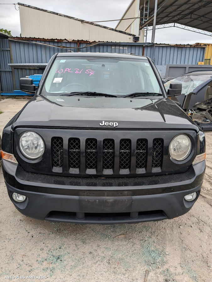 2012 Jeep Patriot Left Front Door