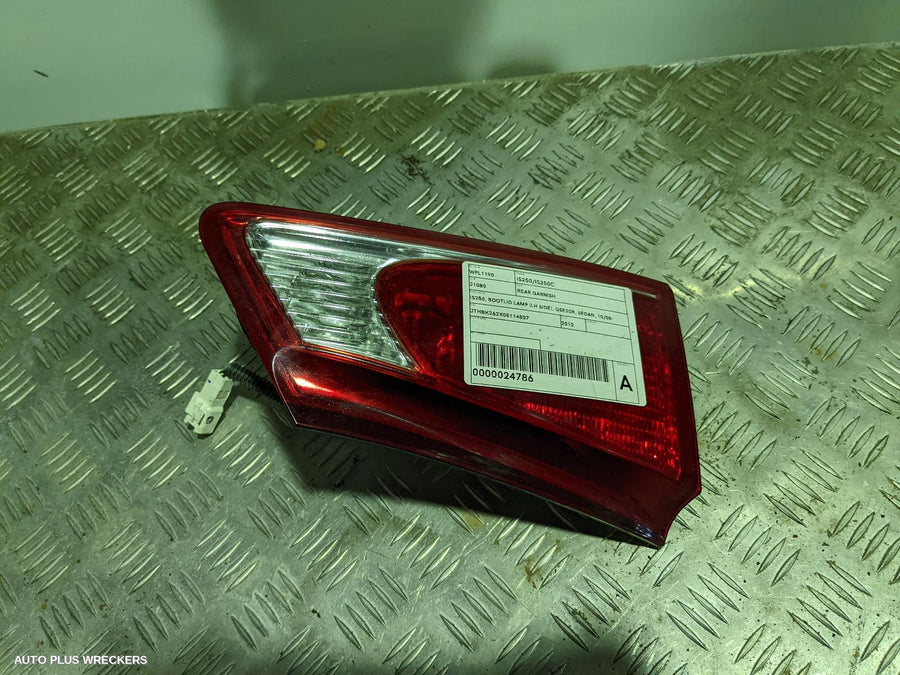 2010 Lexus Is250/is250c Rear Garnish