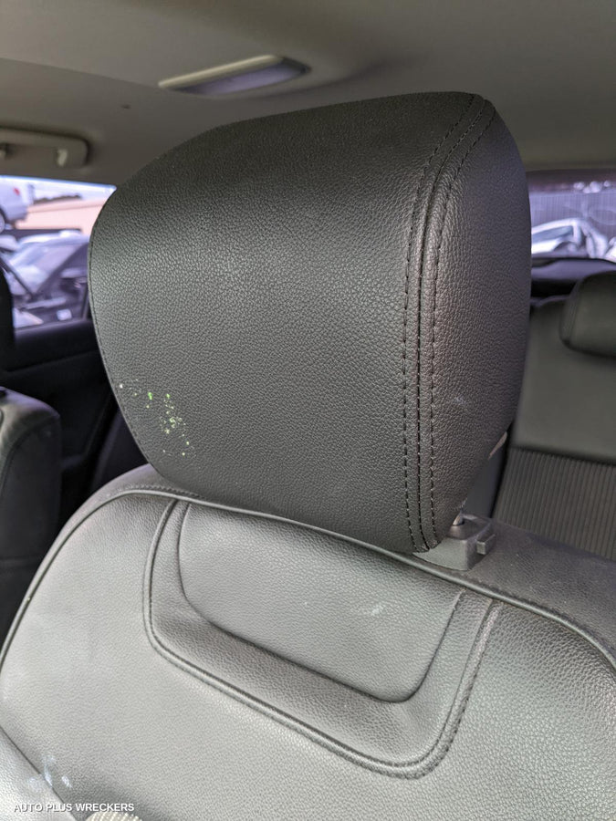 2013 Holden Commodore Left Front Hub Assembly