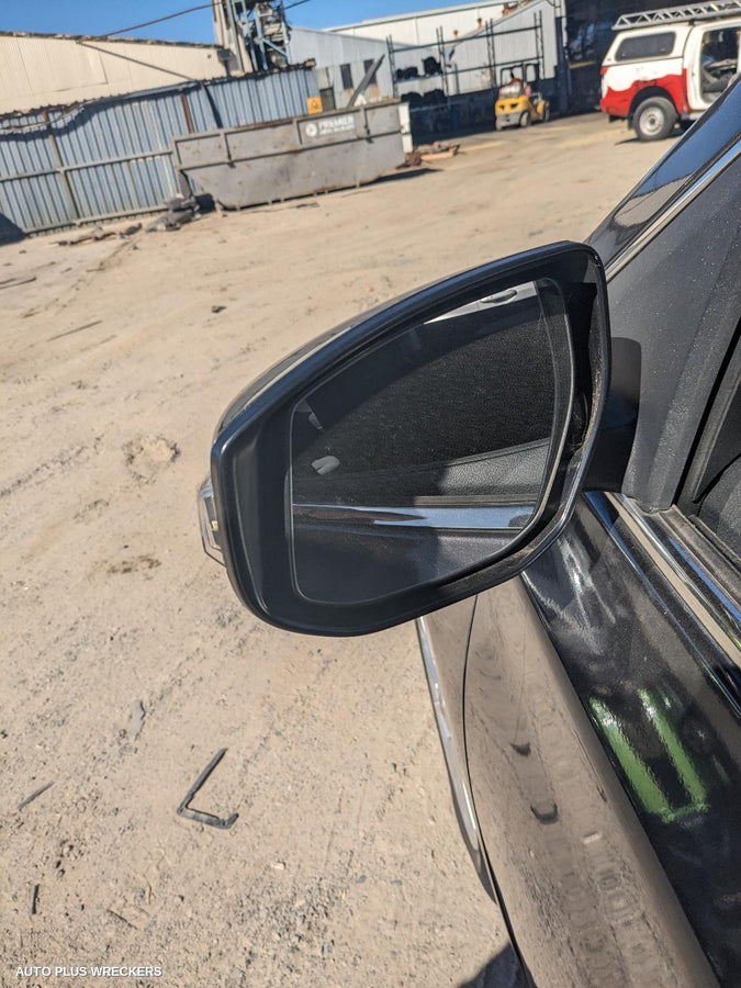 2014 Nissan Pulsar Grille