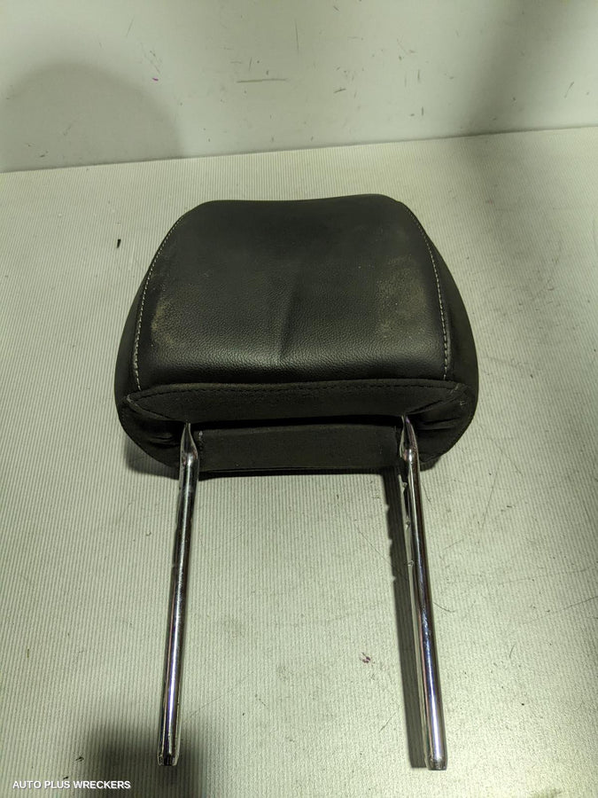 2013 Ford Kuga Headrest