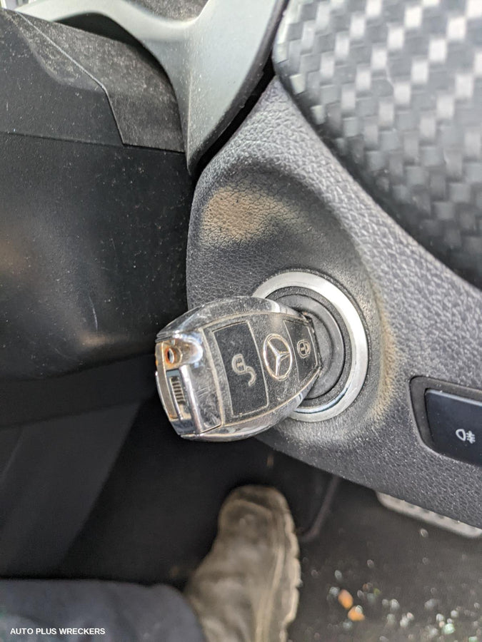 2014 Mercedes A Class Left Front Lower Control Arm