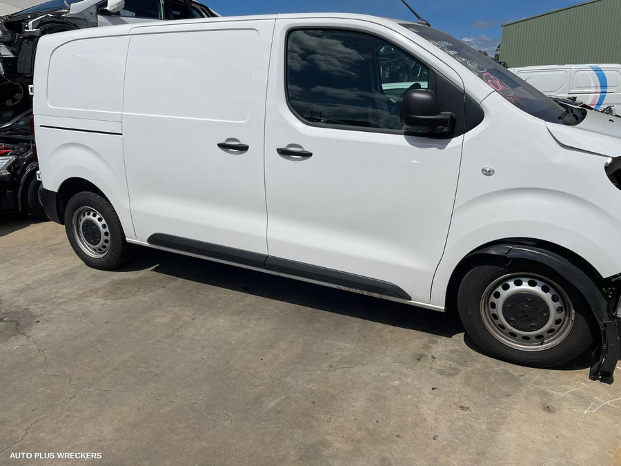 2021 Peugeot Expert Bonnet