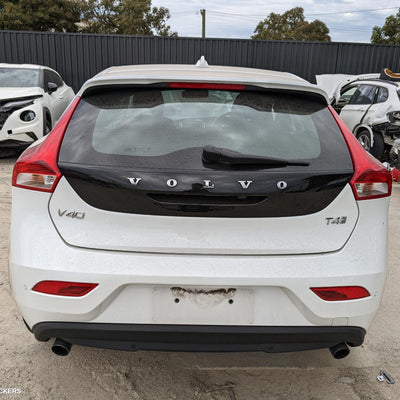 2018 Volvo S40 Left Headlamp