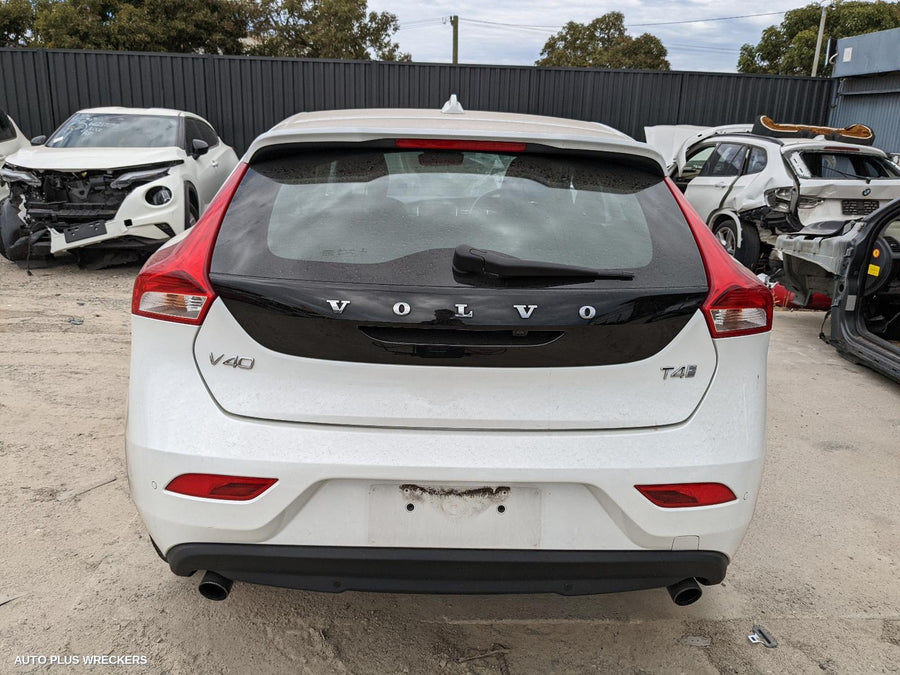 2018 Volvo S40 Left Rear Side Glass