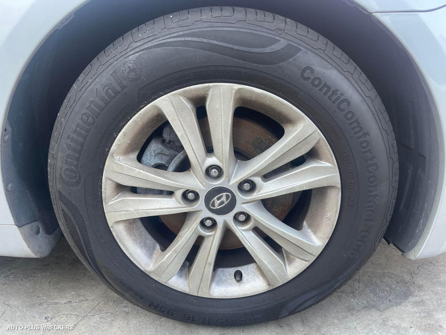 2011 Hyundai I45 A C Condenser